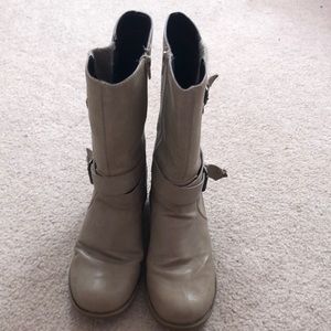 women’s boots